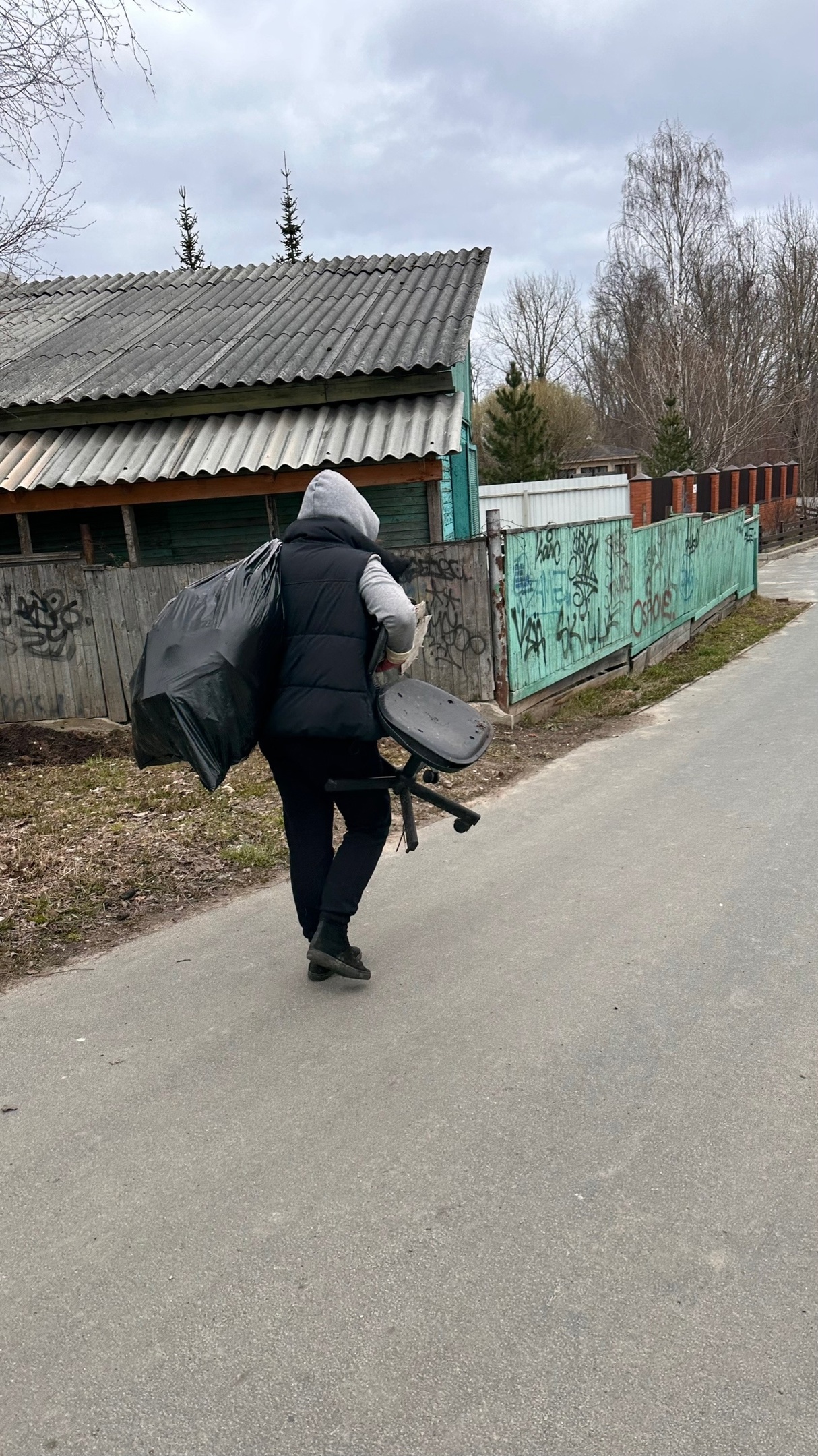 Жительница Петрозаводска ужаснулась количеству мусора, собранного вдоль  Лососинки | Фактор - новости Карелии