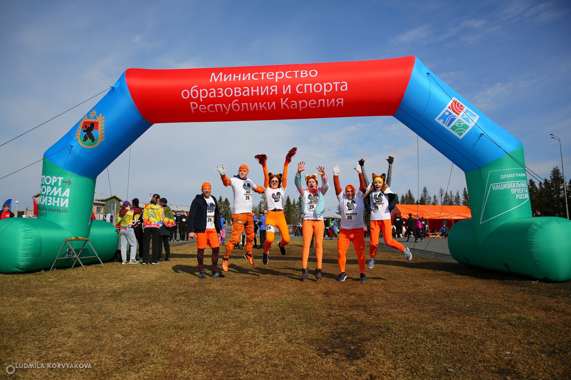 Спортсмены в Карелии грязи не боятся: как проходила «Гонка ГТО» | Фактор -  новости Карелии